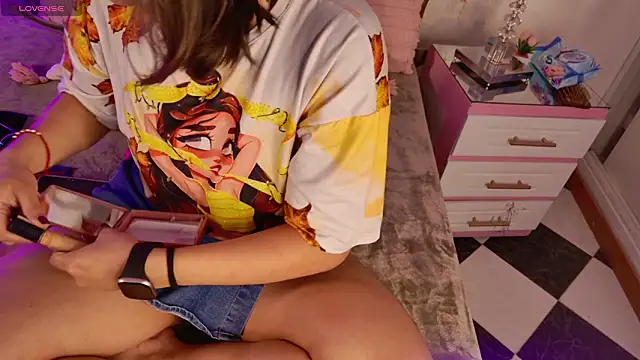 Lauuu2007 online show from 03.17.26