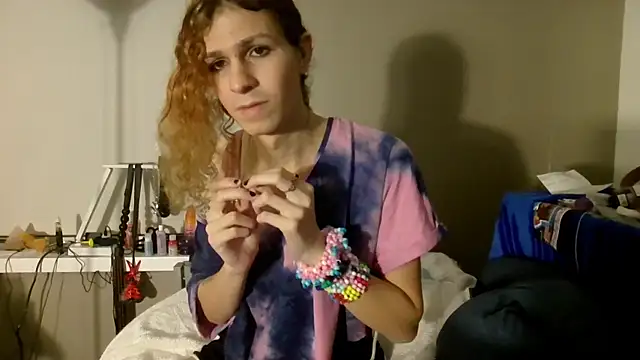 cuddlyavenue online show from 10.11.25