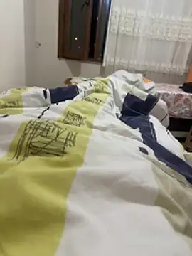 Snapshot of LAZ3R1 chatting on 10.29.25 LAZ3R1 online show from 10.29.25