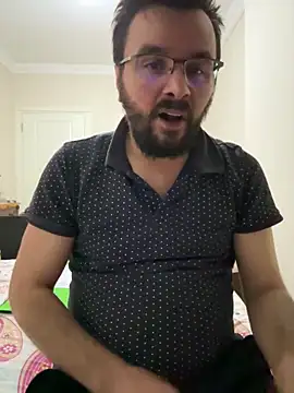 Snapshot of LAZ3R1 chatting on 11.13.25 LAZ3R1 online show from 11.13.25