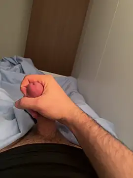 Snapshot of LAZ3R1 chatting on 03.01.26 LAZ3R1 online show from 03.01.26