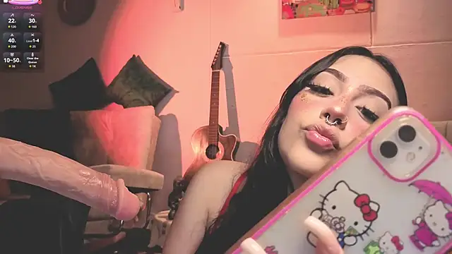 Snapshot of ashlynnlowe_ chatting on 09.20.25 ashlynnlowe online show from 09.20.25