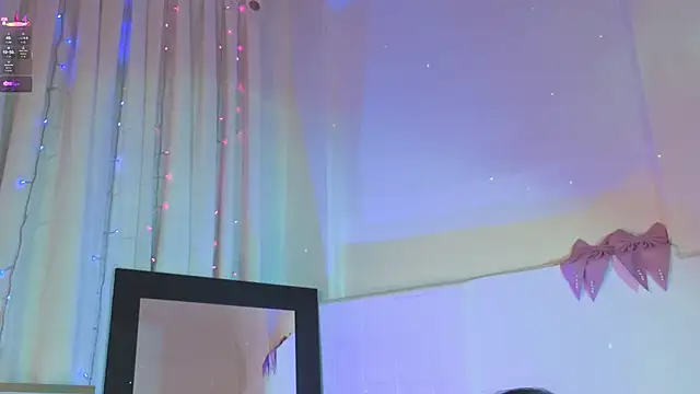 ashlynnlowe  online show from 04.19.26