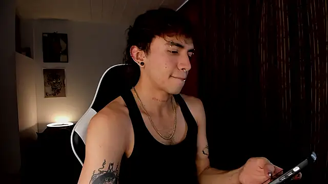 guynextdo0r online show from 03.03.26