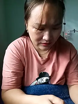 Snapshot of Tamara-a chatting on 01.18.26 Tamara-a online show from 01.18.26