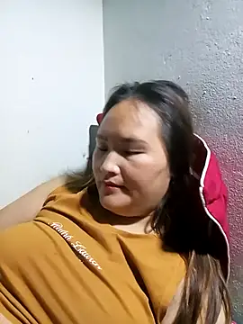 Snapshot of Tamara-a chatting on 02.22.26 Tamara-a online show from 02.22.26