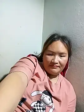 Snapshot of Tamara-a chatting on 02.25.26 Tamara-a online show from 02.25.26