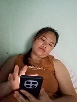 Snapshot of Tamara-a chatting on 02.27.26 Tamara-a online show from 02.27.26