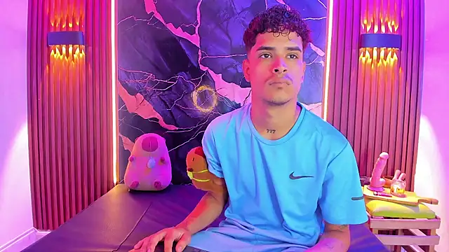 Lucky boys  X online show from 11.11.25