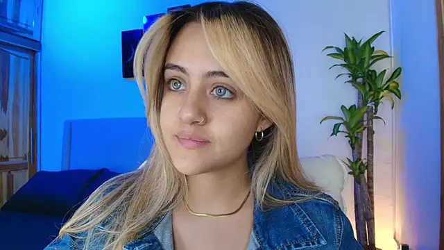 MaryMoon  online show from 10.14.25