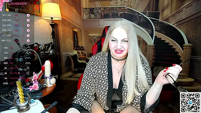 Nina Devillle online show from 04.20.26