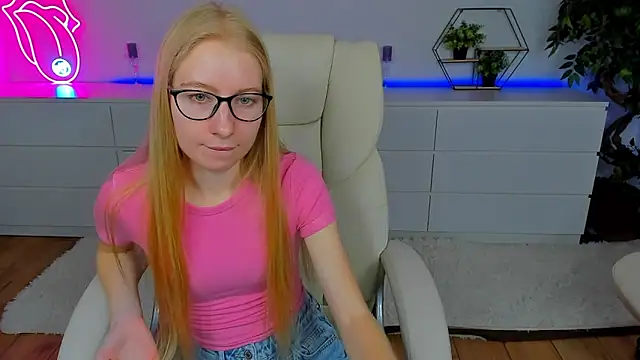 Alina Blonde online show from 09.12.25