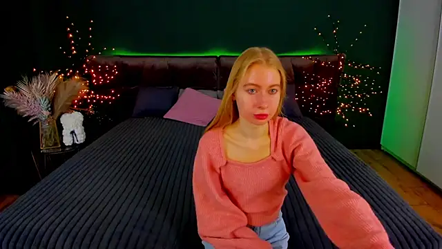 Alina Blonde online show from 10.18.25