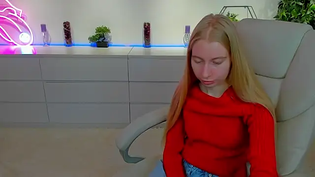 Alina Blonde online show from 11.01.25