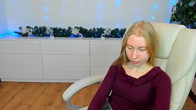 Alina Blonde online show from 12.03.25