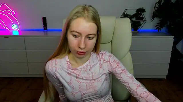Alina Blonde online show from 03.01.26