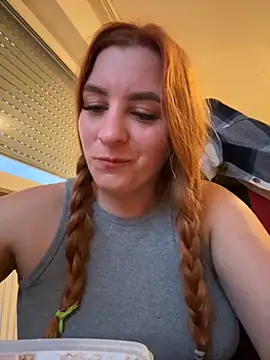 Snapshot of Anastasia2027 chatting on 09.24.25 Anastasia2027 online show from 09.24.25