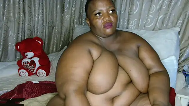 Snapshot of Bustyboobs02xx chatting on 02.12.26 Bustyboobs02xx online show from 02.12.26