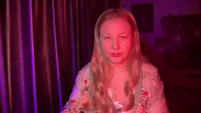 BikiHellena online show from 04.22.26