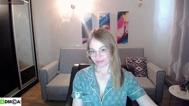 shy hot cat online show from 10.29.25