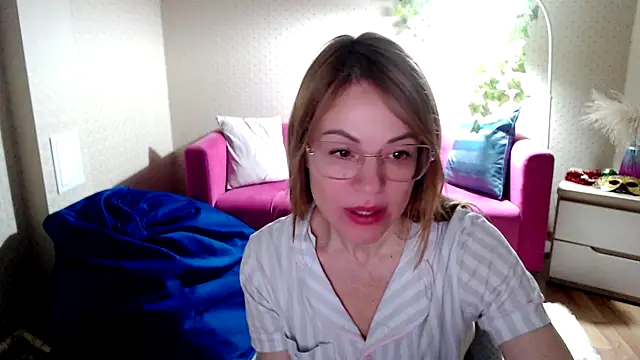 shy hot cat online show from 11.29.25