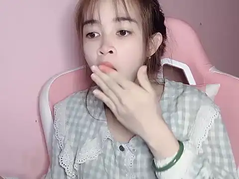 Suna7383 online show from 12.17.25