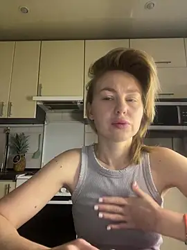 MartaLuna  online show from 12.18.25