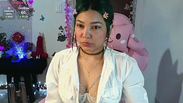 Snapshot of Maron_baez_18 chatting on 05.09.26 Maron baez 18 online show from 05.09.26