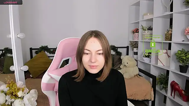 Elma Lily online show from 12.21.25