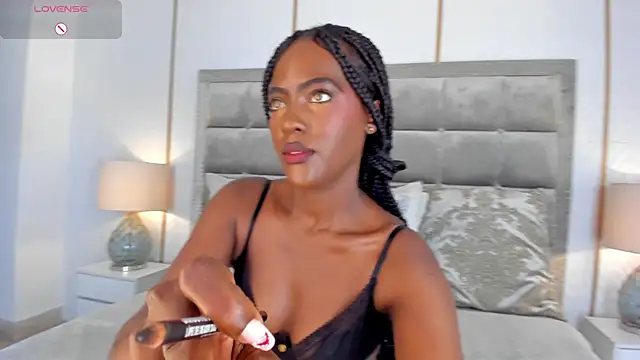 DakotaWangi online show from 12.15.25