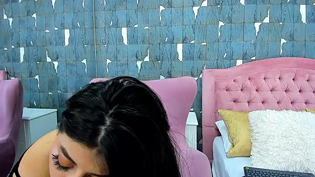 EvelynBun online show from 11.14.25