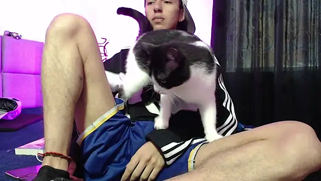 NaytonFreeman online show from 11.21.25