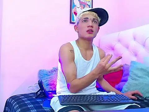 EL VENEZOLANO 22CM online show from 11.09.25