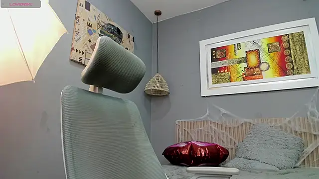 eva sk online show from 10.13.25