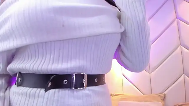 AishaValcazar online show from 02.27.26