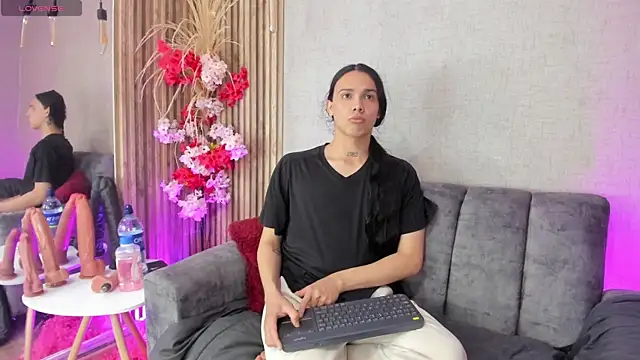 Almaazz online show from 04.18.26