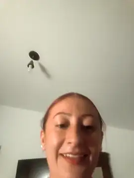 milenacardona online show from 10.18.25