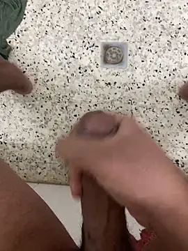 Snapshot of ali__ali210 chatting on 12.16.25 ali ali210 online show from 12.16.25