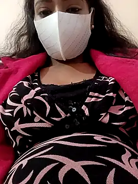 Snapshot of riyahot-3 chatting on 12.17.25 riyahot-3 online show from 12.17.25