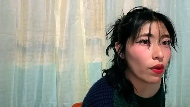 Sullyoonn online show from 10.29.25