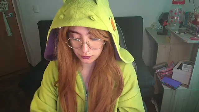 Miacatsito3 online show from 11.07.25