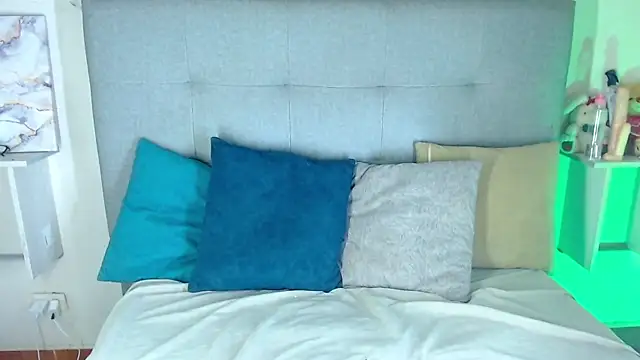 Billie Turner  online show from 10.13.25