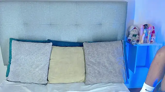 Billie Turner  online show from 10.14.25