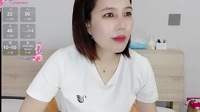 Snapshot of Miraitowa_ chatting on 06.18.26 Miraitowa online show from 06.18.26