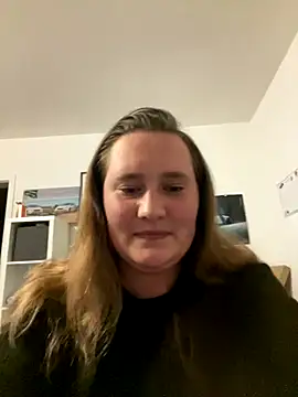 Snapshot of CurvySabrina chatting on 09.16.25 CurvySabrina online show from 09.16.25