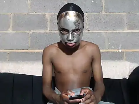 Romeo Favent online show from 09.28.25