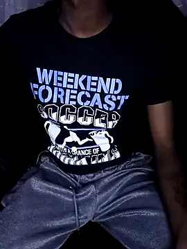 Romeo Favent online show from 11.17.25