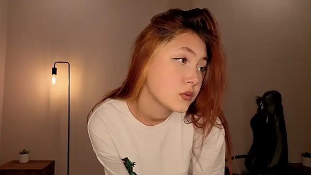 Frences Eyes online show from 11.14.25