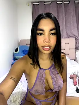 karolaalcendra online show from 11.04.25