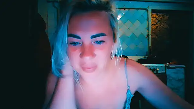 Snapshot of EmmaCat_ chatting on 06.26.26 EmmaCat online show from 06.26.26
